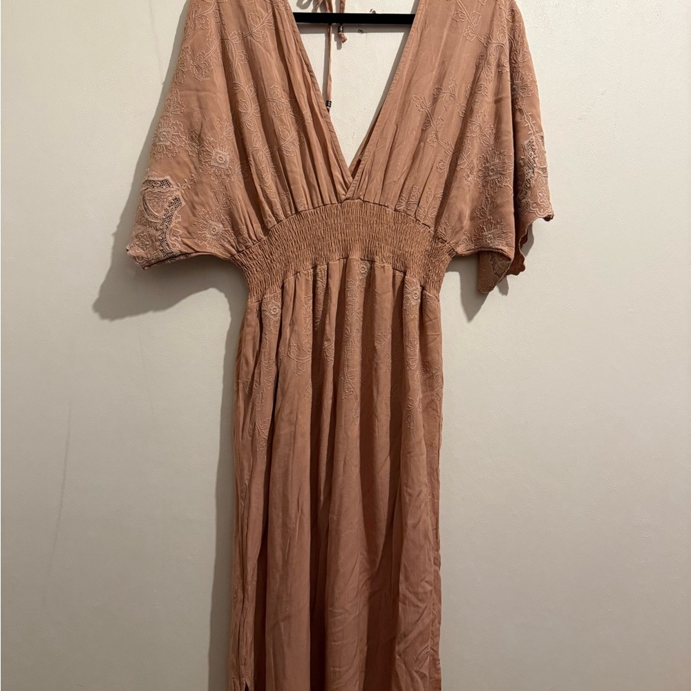 💜BiBi Tan Maxi Dress with Lace Details